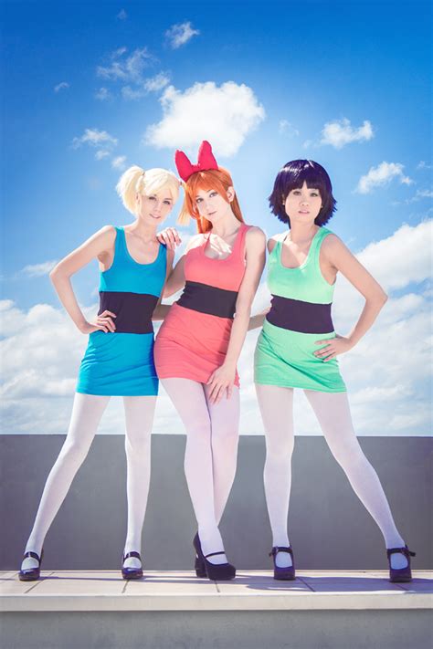 here they come just in time the cosplaying powerpuff girls kotaku australia