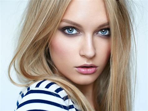 Jennifer Lawrence Women Blonde Actress Blue Eyes Long Hair Face Side