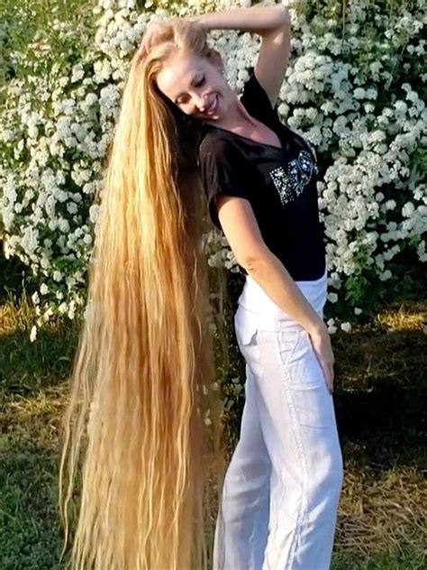 Pin By Davedwilliam On Very Long Hair In 2020 Extremely Long Hair