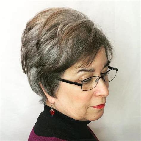 20 Best Hairstyles For Women Over 50 With Glasses