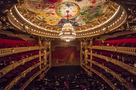 opera garnier  parijs bezoeken wat te zien hoe  boeken