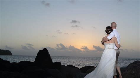 weddings abroad plan an overseas wedding 2017 2018 tropical sky