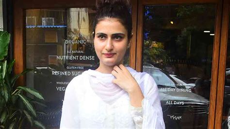 Dangal Girl Fatima Sana Sheikh Spotted Outside Bandra Cafe — See Photos