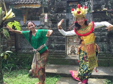 balinese dance costume wayan s wife denia picture of ubud bali