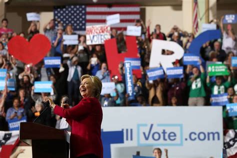 Hillary Clinton Leads Donald Trump In Two Battleground States Wsj