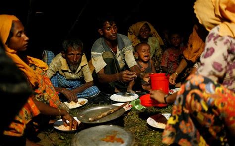 Humanitarian Crisis As Nearly 90 000 Rohingyas Flee Myanmar