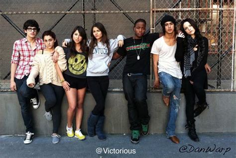 image victorious castjpg victorious wiki fandom powered  wikia