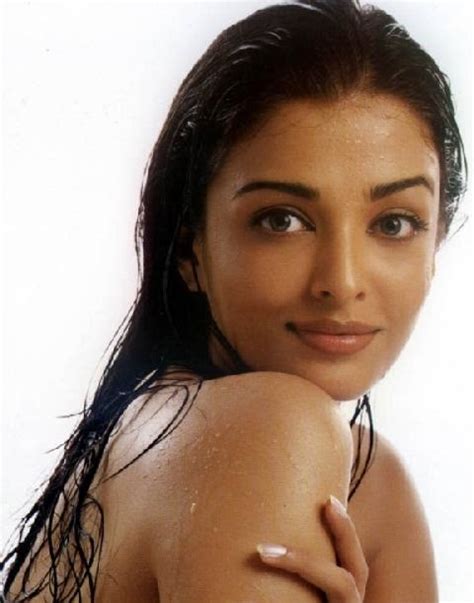 Bollywood Actress Aishwarya Rai Hot Without Dress Photos Hd Wallpapers