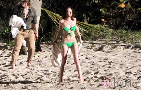 Kristen Stewart En Bikini En El Rodaje De Amanecer Famosas En
