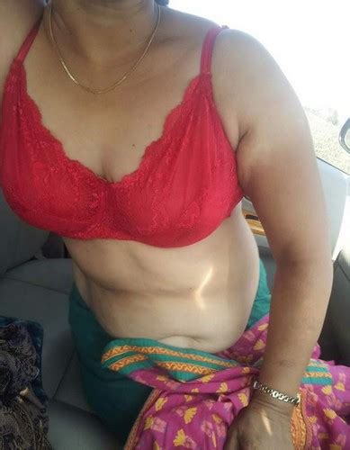desi aunty hot in sleeveless red bra getting nude for enjoy at home aunties nude club