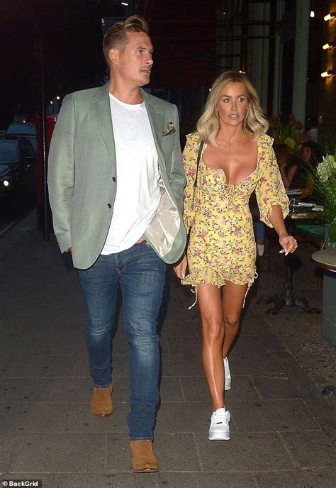 Lee Ryan Sparks Romance Rumours With Love Island S Laura Anderson As