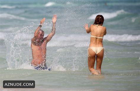Valentina Bilbao Sexy On The Beach In Miami With Eros