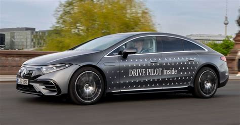 mercedes benz drive pilot launched  germany level  automated driving tech    class