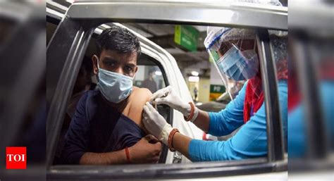 Chaos In Gurugram During Drive Through Vaccination Campaign Gurgaon
