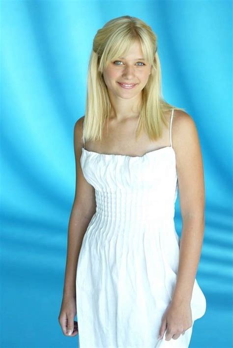 Naked Carly Schroeder Added 07 19 2016 By Oneofmany