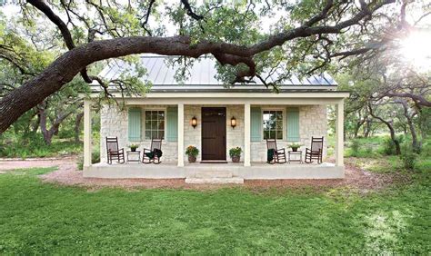 these farmhouse designs will make you crave the countryside southern