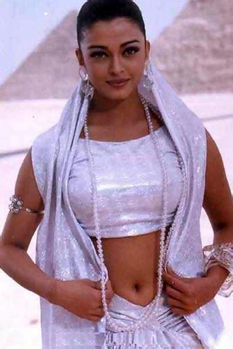 Actress Navel Show Photos Actress Saree Below Navel Show Photos