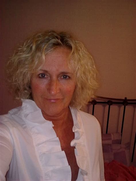 glennclose 53 from leeds is a local granny looking for casual sex