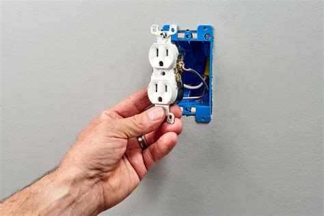 fix outlets    working wiring work