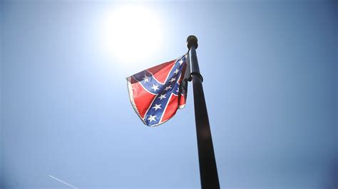 poll majority sees confederate flag  southern pride cnnpolitics