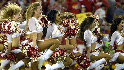ex nfl cheerleaders offer 1 settlement for meeting with roger goodell