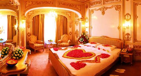 pakistani bridal room decoration   wedding night dikhawa