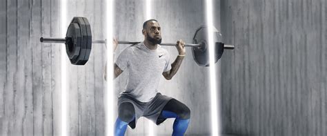 people are roasting lebron james for his weak ass squat