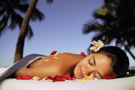 The Benefits Of A Lomi Lomi Hawaiian Massage