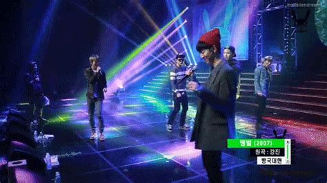 Kpop Concert S Find And Share On Giphy