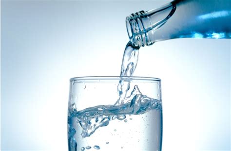 mineralwasser im test prickelnd aber auch rein
