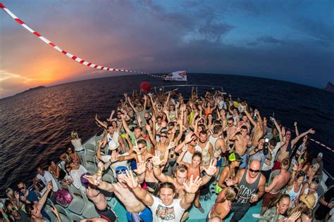 Sunset Boat Party With Open Bar And Combo Ticket In Ibiza My Guide Ibiza