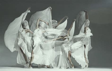 dance photographers who expertly capture the movement of