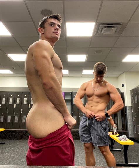 Flaunting In The Locker Room Page 171 Lpsg
