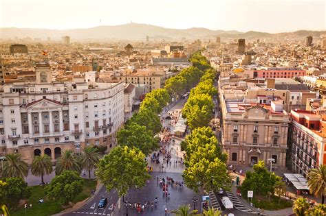 barcelona approves  law  limit tourist numbers conde nast traveler