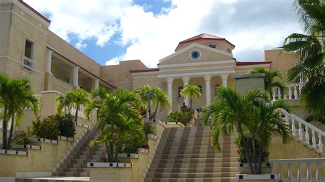 why the american university of the caribbean auc
