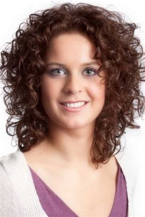 Round Faces Short Hairstyles For Naturally Curly Hair Over 50 30