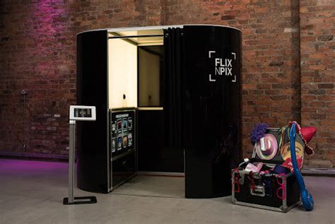 photo booth hire service experienced