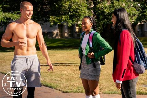 Check Out The New Shirtless Hottie On The Sex Lives Of College Girls