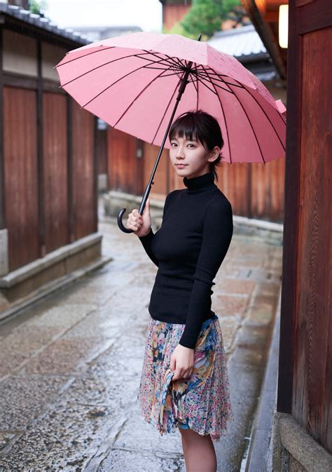 【今、最も注目されている女優】吉岡里帆 25歳 水着・セクシー