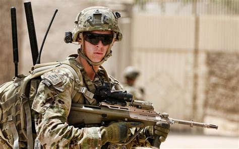 Australian Army Men Weapon Hd Wallpaper
