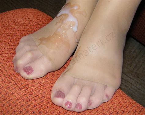 1 2  In Gallery Cum On Pantyhose Feet Picture 4