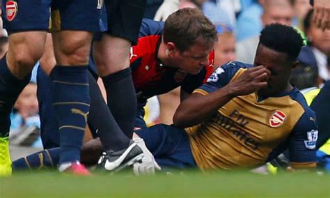 Arsenal’s Danny Welbeck A Euro 2016 Doubt After Suffering Knee Injury