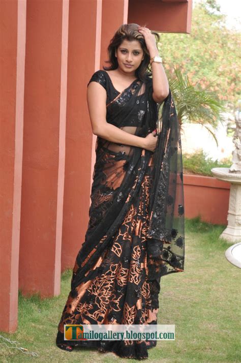 nadeesha hemamali latest hot saree stills ~ tamilogallery