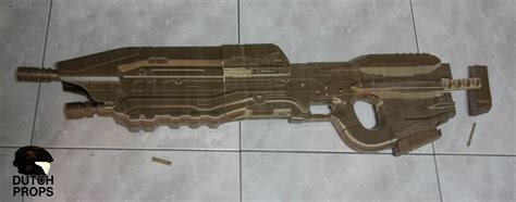 dutch props  prints  semi functional halo  guardians assault rifle  debut  gamescom