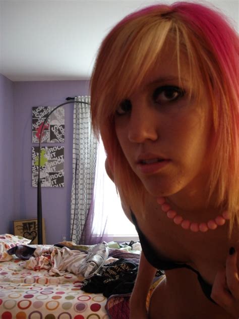 the sex vault cute emo girl shows body