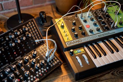 grandmother synthesizer moog