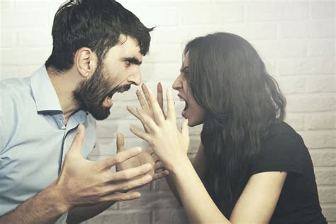 common reasons  explain  couples fight