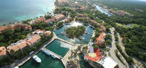 puerto aventuras       hotels restaurants