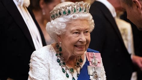 The Truth About Queen Elizabeth S Favorite Tiara
