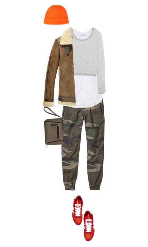 wear camo jogger pants   comfy chic fall weekend style
